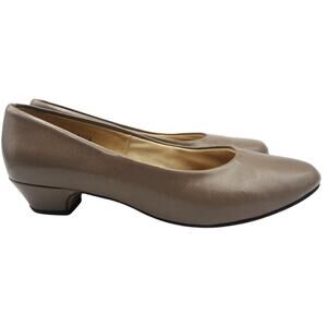 Hush Puppies Light Brown Taupe Leather Pumps Low Heel Round Toe Comfort 9.5M